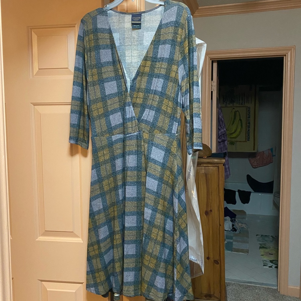 EUC Outlander faux wrap dress